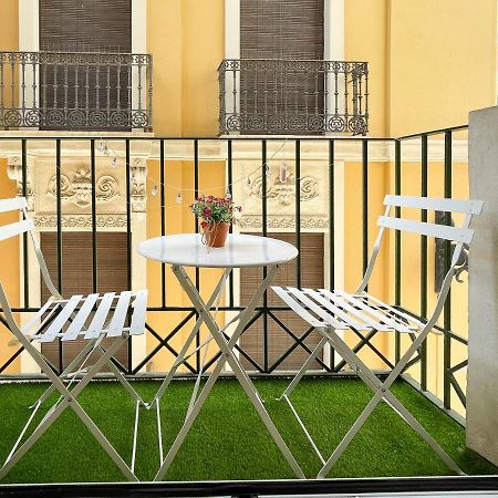 Apartamento Con Mucho Encanto En Pleno Centro Alicante Luaran gambar