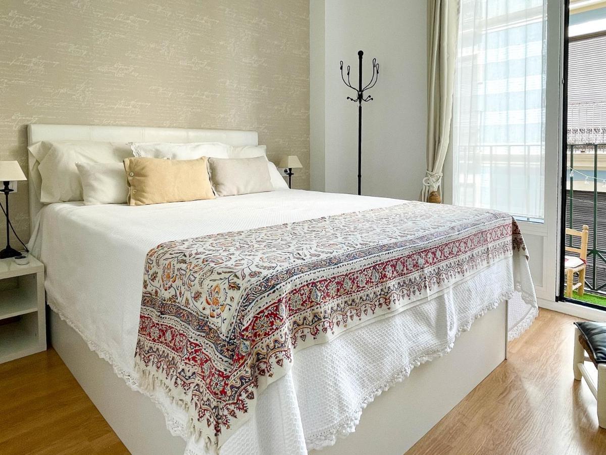 Apartamento Con Mucho Encanto En Pleno Centro Alicante Luaran gambar