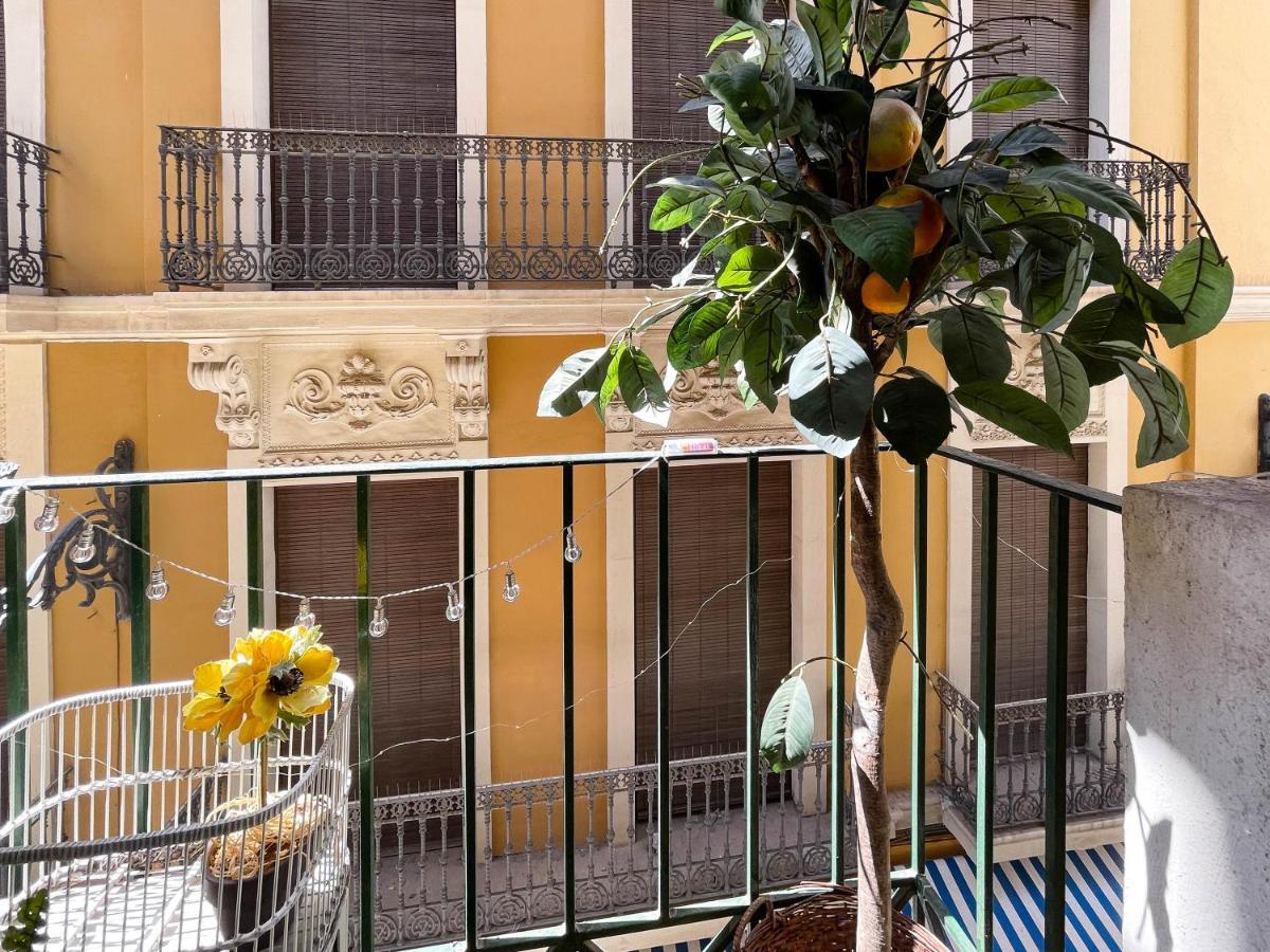 Apartamento Con Mucho Encanto En Pleno Centro Alicante Luaran gambar