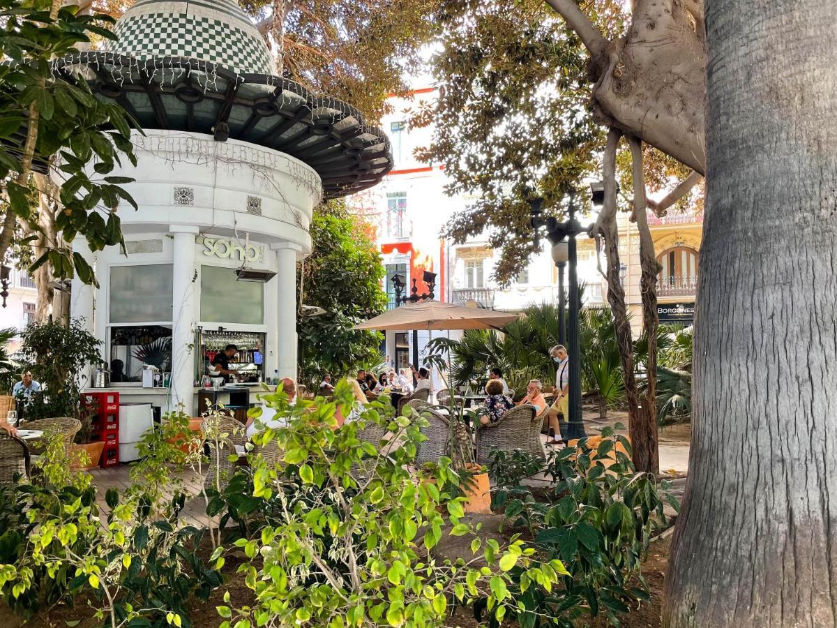 Apartamento Con Mucho Encanto En Pleno Centro Alicante Luaran gambar