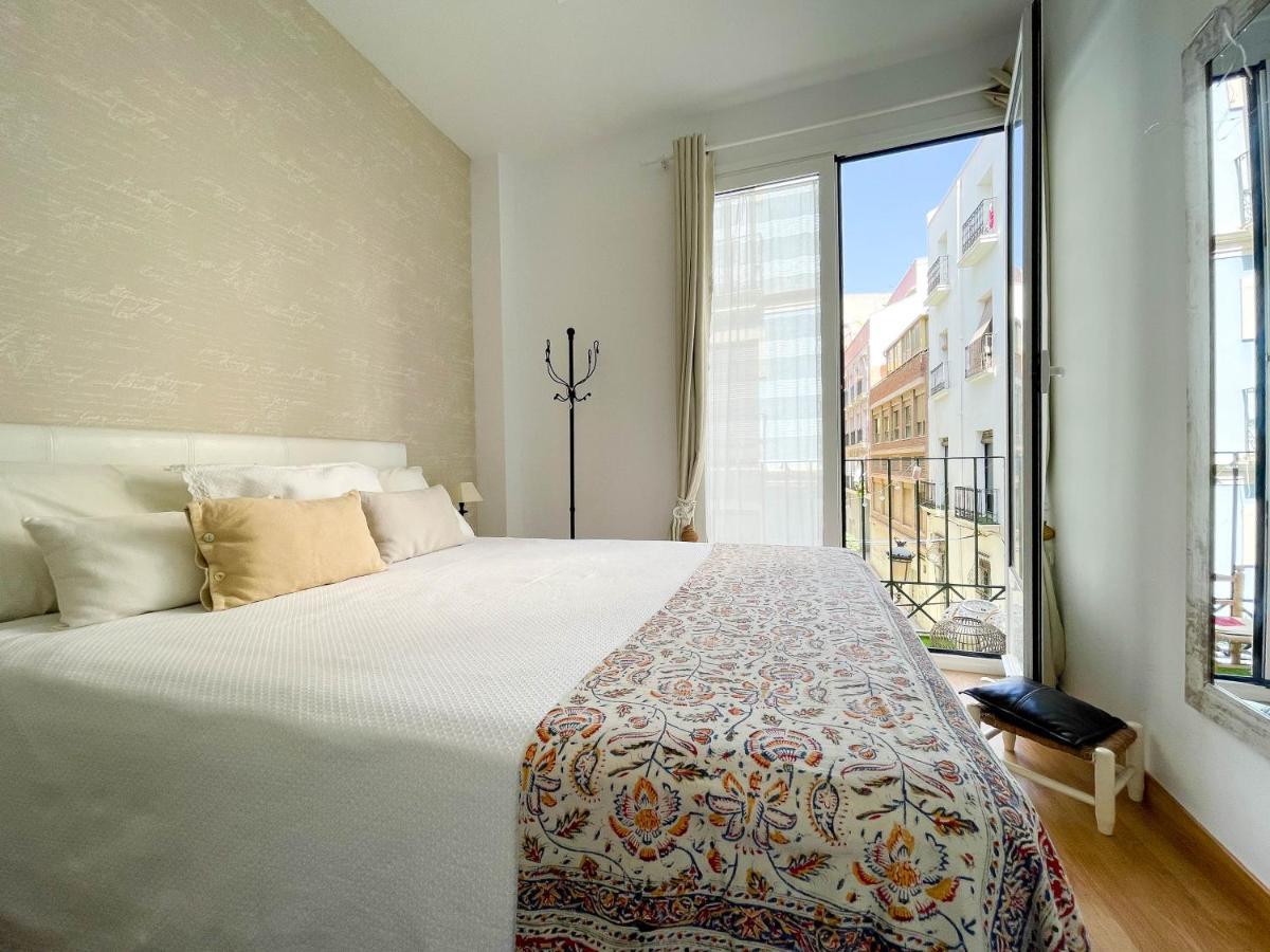 Apartamento Con Mucho Encanto En Pleno Centro Alicante Luaran gambar
